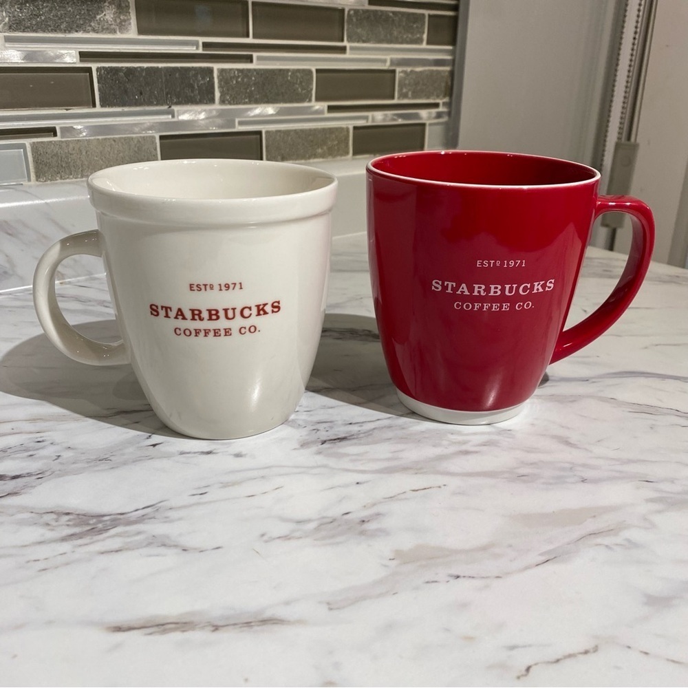 Starbucks mug set holiday 2007 white and red large mugs 18OZ